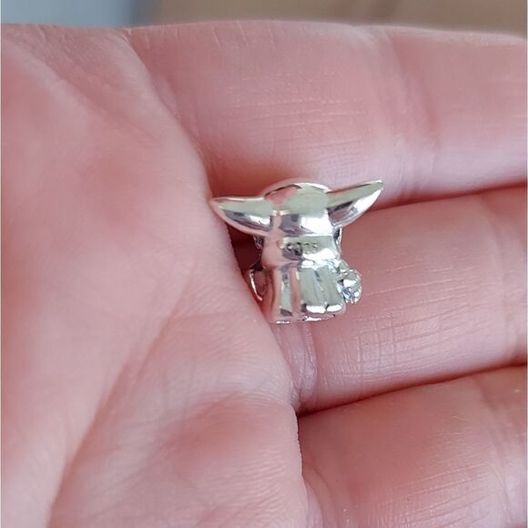 925 Sterling Silver Baby Yoda / Grogu Charm - Picture 6 of 9